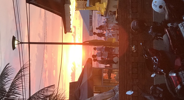 Visite à pied gratuite : Le coucher de soleil unique de Bali Beach Indonésie &mdash; #13