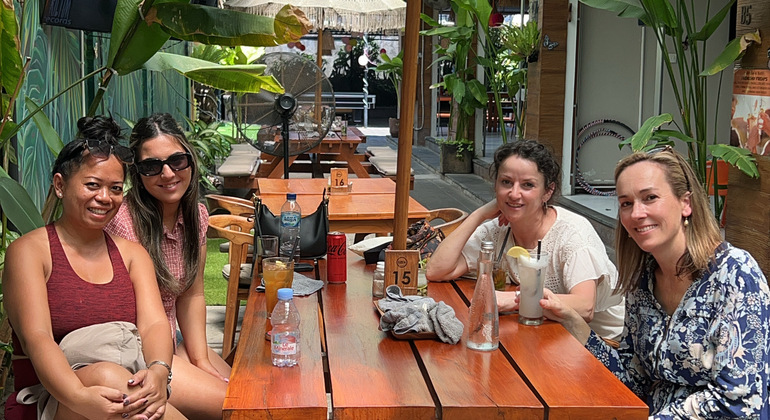 free-walking-tour-the-unique-sunset-bali-beach-en-17