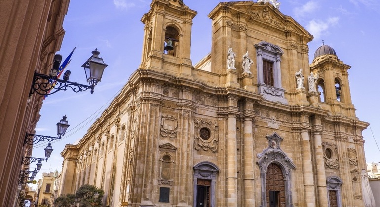 Marsala: history, wine and revolutions