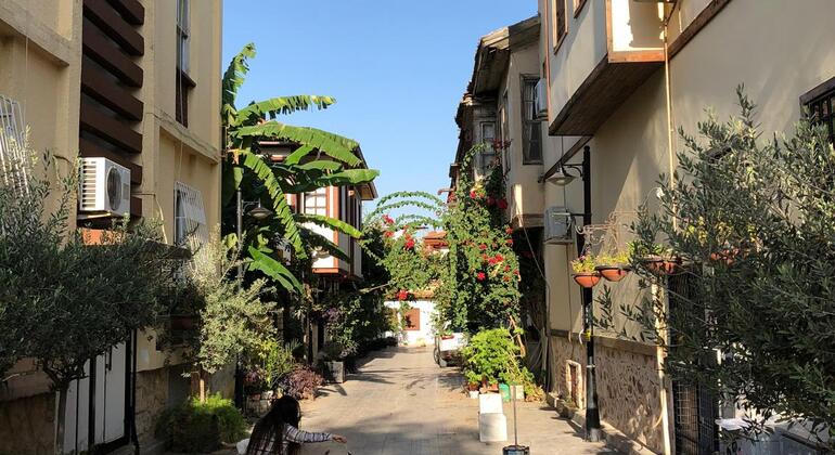 Antalya Old Town Kaleiçi Tour gratuito Vecchie tracce e racconti con gusto locale Turchia &mdash; #11