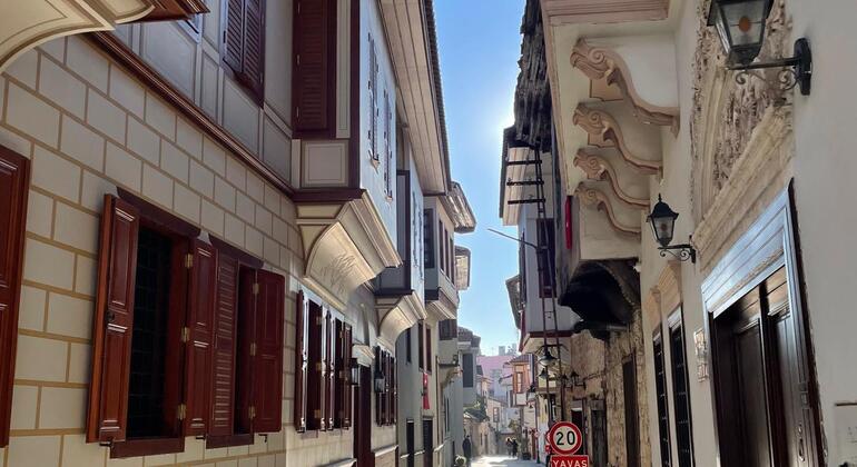 Antalya Old Town Kaleiçi Tour gratuito Vecchie tracce e racconti con gusto locale Turchia &mdash; #18