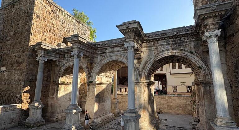 Antalya Old Town Kaleiçi Tour gratuito Vecchie tracce e racconti con gusto locale Turchia &mdash; #19