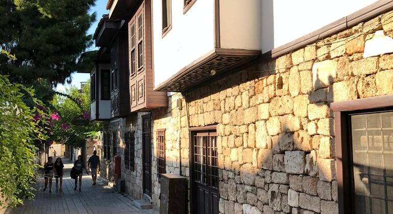 Antalya Old Town Kaleiçi Tour gratuito Vecchie tracce e racconti con gusto locale Turchia &mdash; #23
