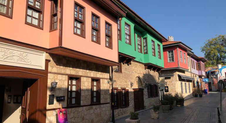 Antalya Old Town Kaleiçi Tour gratuito Vecchie tracce e racconti con gusto locale Turchia &mdash; #26