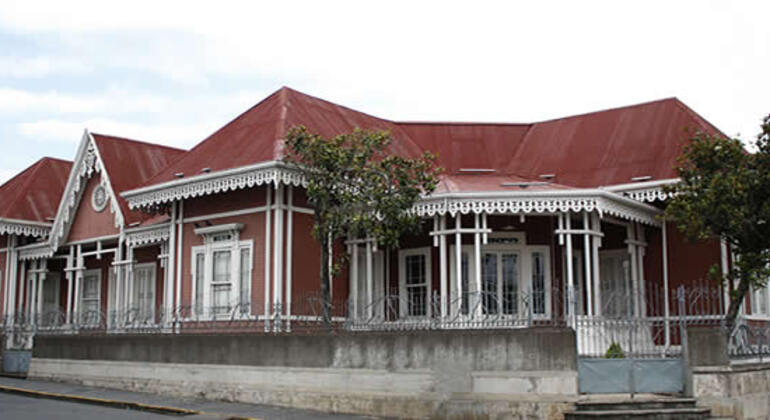 Visite libre : Promenade historique à Cartago Fournie par Andy Cordero Vega