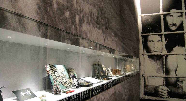 vilnius-tour-the-way-of-freedom-behind-the-walls-of-the-kgb-en-2