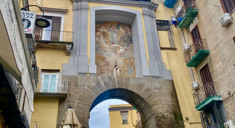 Tour per la Napoli autentica: Rione Sanità, Duomo e Murales Italia &mdash; #9