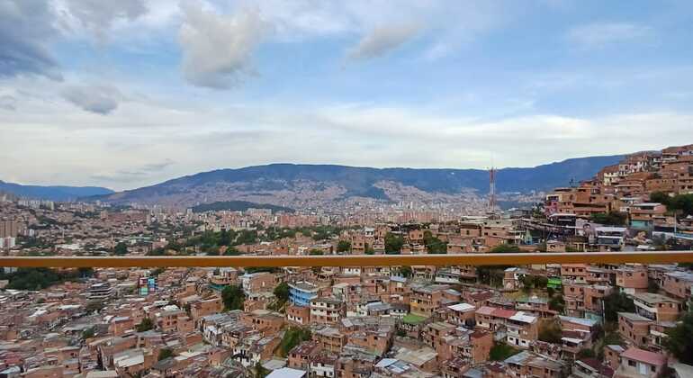 Comuna 13: Graffiti Free Tour & Street Food with Teleferic Colombia &mdash; #11