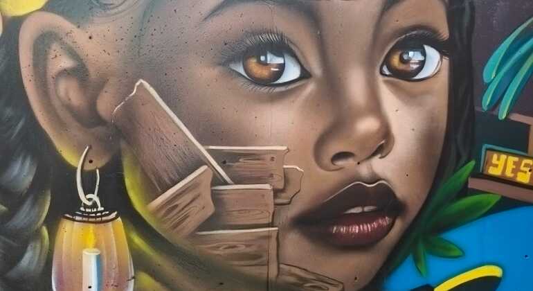 Comuna 13: Graffiti Free Tour & Street Food with Teleferic Colombia &mdash; #15