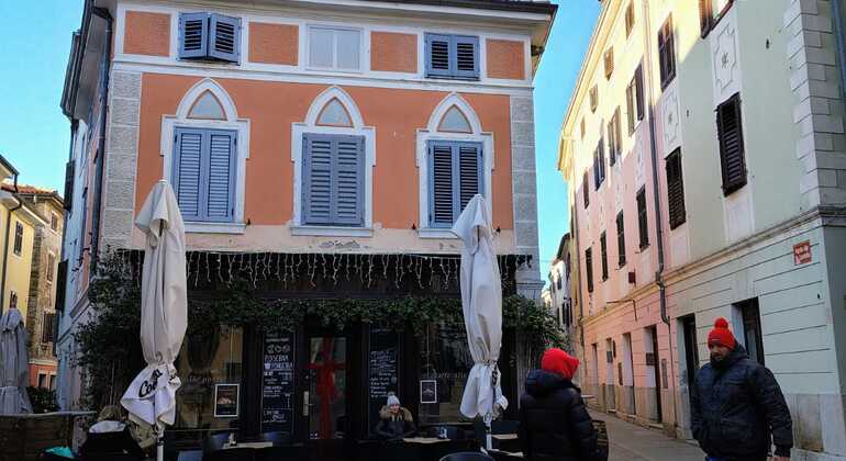 Visita libre a Izola: Un viaje por el pasado y el presente Eslovenia &mdash; #4