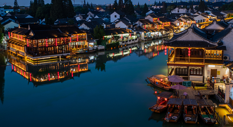 Tour gratuito dell'antica città d'acqua di Shanghai: Zhujiajiao Fornito da Wang Zhanying