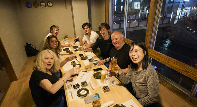 Osaka: Bar Hopping e tour notturno a piedi con la gente del posto Giappone &mdash; #10