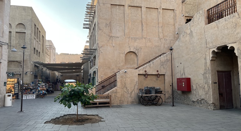 Old Dubai Free Tour avec Abra Ride : Al Fahidi, Creek & Souks Émirats arabes unis &mdash; #19