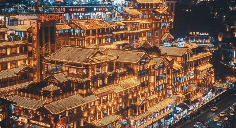 Treten wir ein in die Cyberpunk-Stadt Chongqing Tour, China