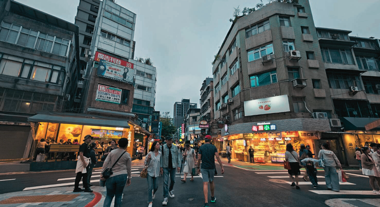 Landmarks, Culture & Street Life Free Tour of Taipei Taiwan &mdash; #5