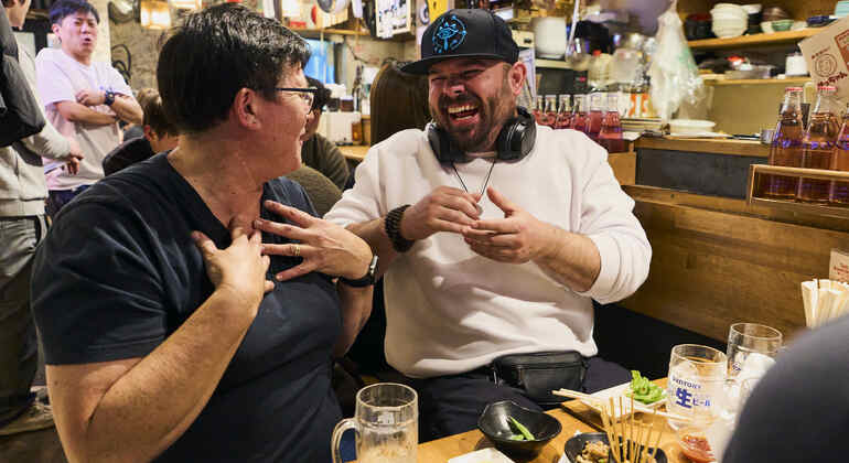 Shinjuku: Local food experience with a Local