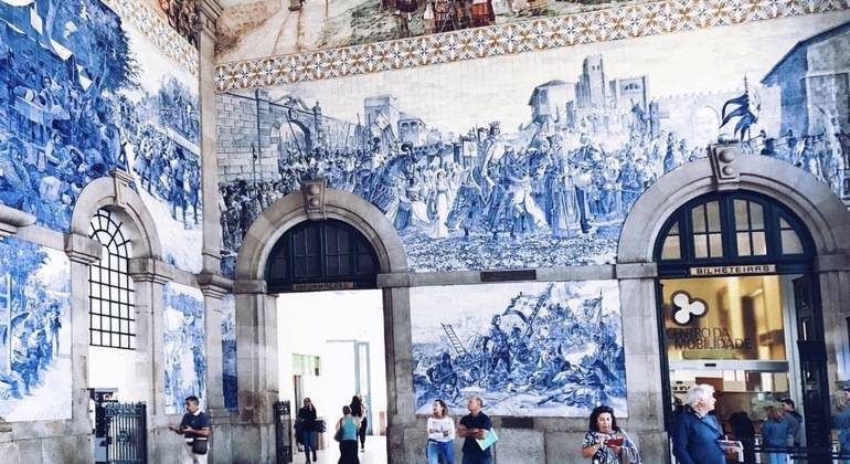 free-tour-of-the-azulejos-of-porto-es-2