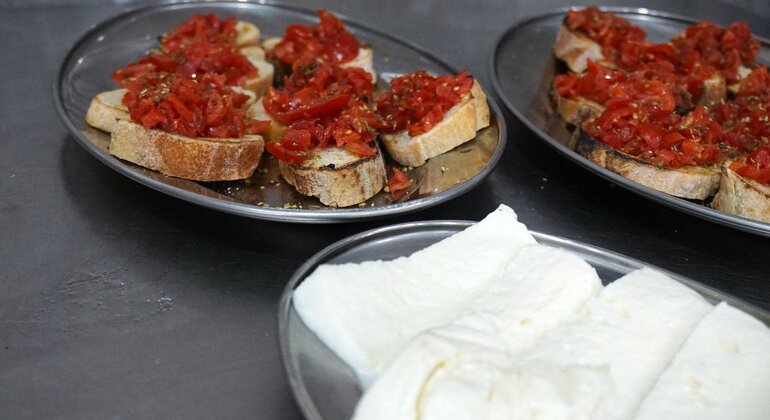 Napoli: Laboratorio di preparazione della pizza con bevanda e aperitivo Italia &mdash; #24