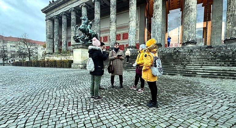 berlin-behind-the-landmarks-a-walk-through-power-faith-change-es-10