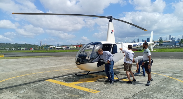Historic Helicopter Tour Flying Over Panama City Panama &mdash; #2