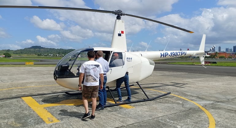 Historic Helicopter Tour Flying Over Panama City Panama &mdash; #4
