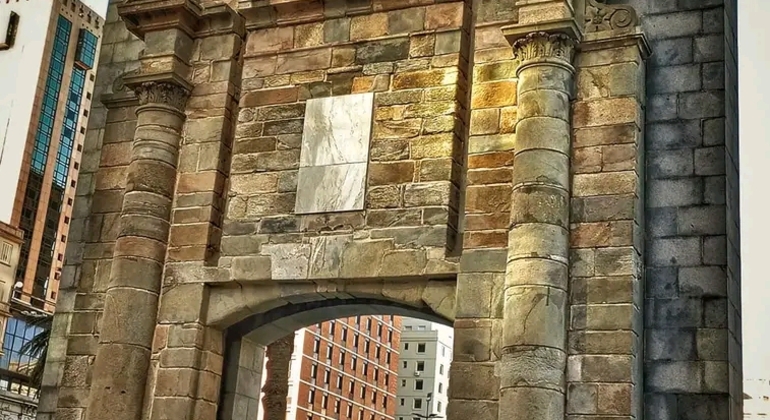 walking-tour-of-history-symbology-architecture-and-cultures-es-2