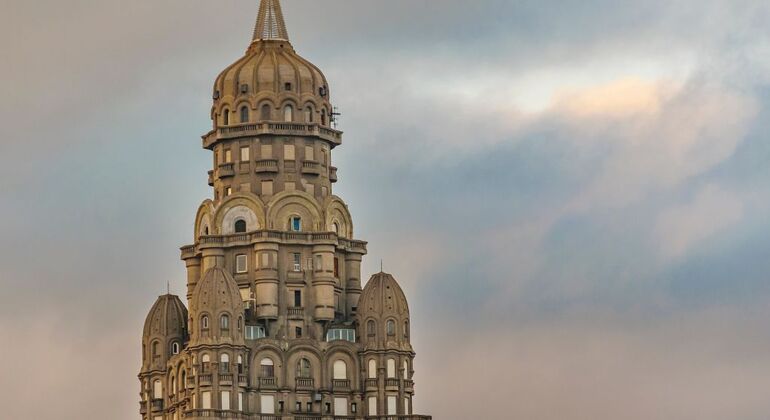 walking-tour-of-history-symbology-architecture-and-cultures-es-17