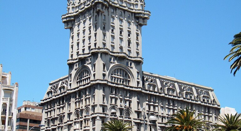 walking-tour-of-history-symbology-architecture-and-cultures-es-21