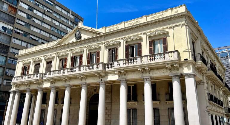 walking-tour-of-history-symbology-architecture-and-cultures-es-24