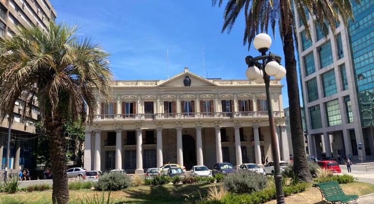 walking-tour-of-history-symbology-architecture-and-cultures-es-25