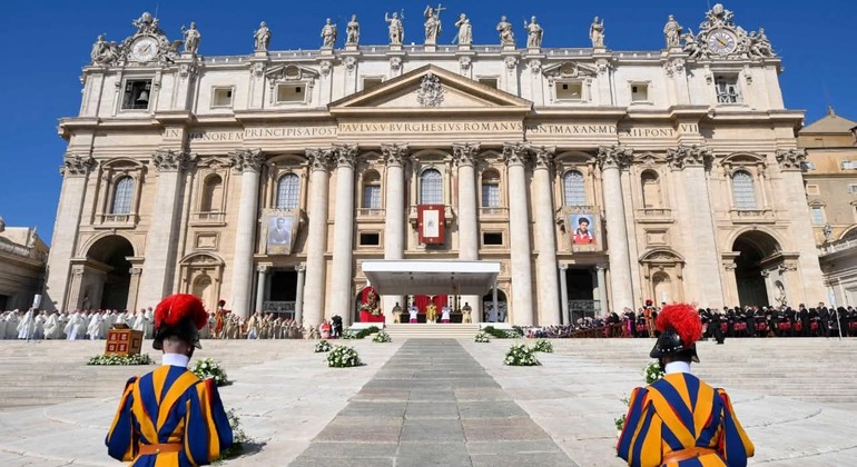 Vatican must-see; Tour of the Basilica and St. Peter's Square. Vatican City &mdash; #4
