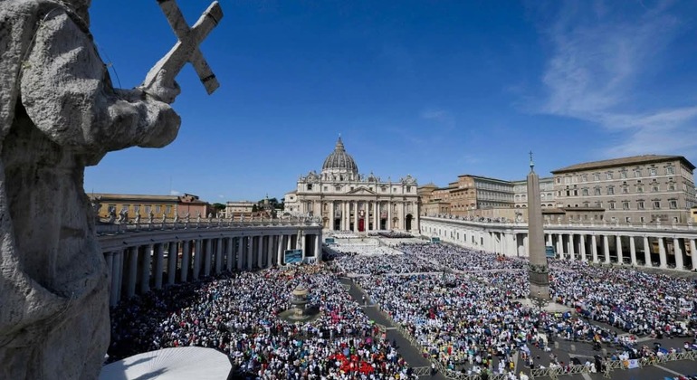 Vatican must-see; Tour of the Basilica and St. Peter's Square. Vatican City &mdash; #6