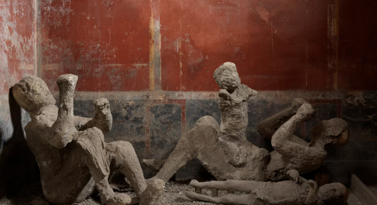 pompeii-excavations-tour-with-professional-tourist-guide-en-2