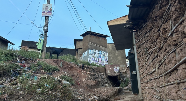 Visita gratuita a las comunidades del gueto de Kampala Uganda &mdash; #3