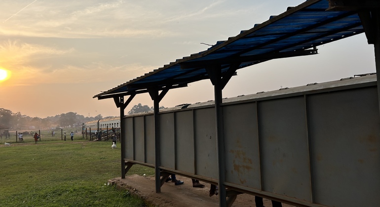 Histórico viaje en tren gratuito por Kampala Uganda &mdash; #2
