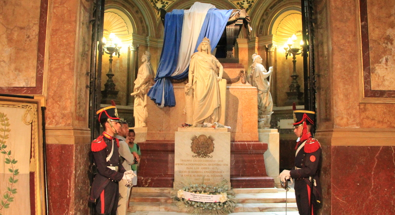 Tour Político de Buenos Aires: Da Colonização à Democracia Argentina &mdash; #11