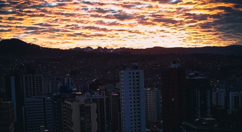 La Paz at Sunrise: Historic Center and Cable Car among the Clouds Provided by PUMA WASI TRAVELS