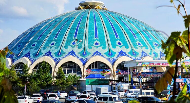 Passeio a pé por Tashkent: Metro, fé, mercados e vida nas ruas Uzbequistão &mdash; #2