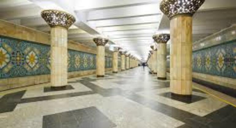 Passeio a pé por Tashkent: Metro, fé, mercados e vida nas ruas Uzbequistão &mdash; #5