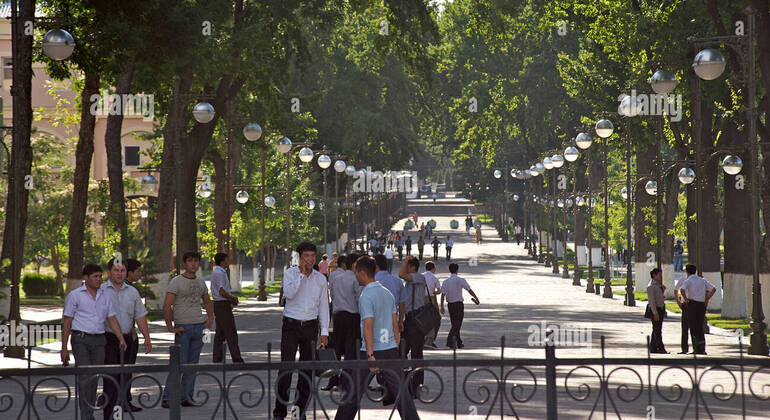 Passeio a pé por Tashkent: Metro, fé, mercados e vida nas ruas Uzbequistão &mdash; #7