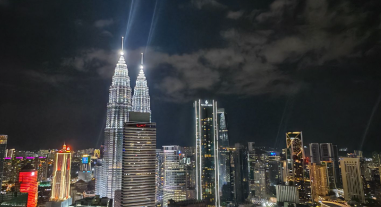 kuala-lumpur-skybars-upscale-bars-cocktail-tour-dinner-es-1
