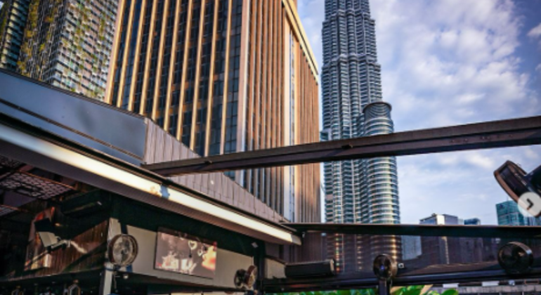 kuala-lumpur-skybars-upscale-bars-cocktail-tour-dinner-es-7