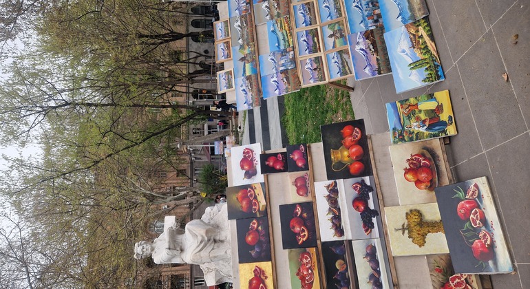 Visita guiada gratuita a pie por Ereván: Joyas ocultas y vida local Armenia &mdash; #14