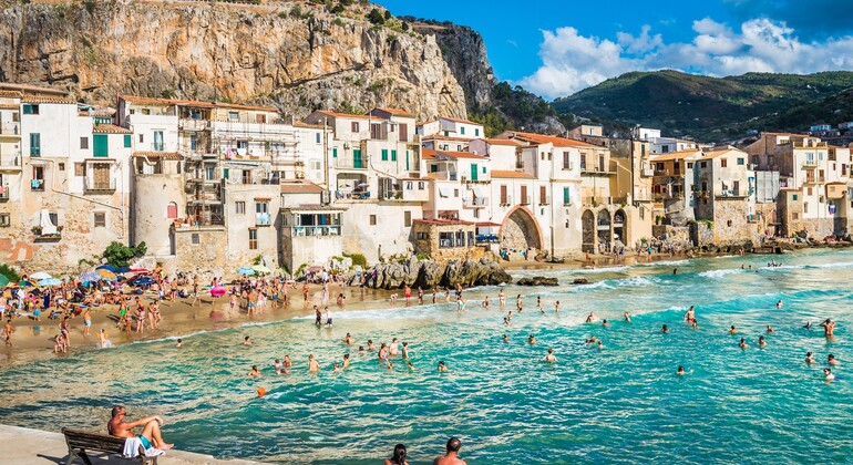 Viagem de comboio a Cefalù: uma viagem entre o mar e os tesouros culturais
