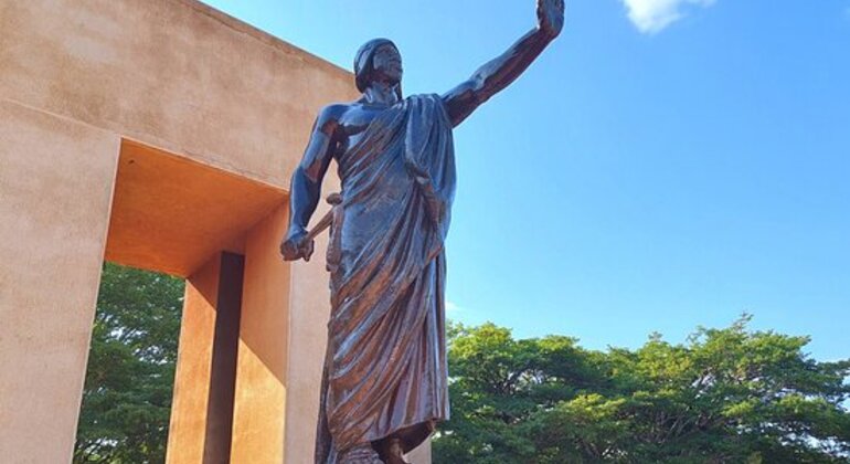 Tour Danhomey: o país dos Agoodjie e das Amazonas do Reino