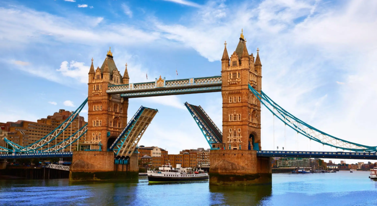 Tower of London & Historic Landmarks Free Walking Tour England &mdash; #4