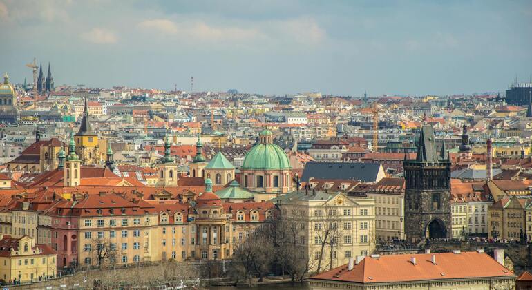 free-tour-prague-complete-castle-cathedral-and-charles-bridge-es-4