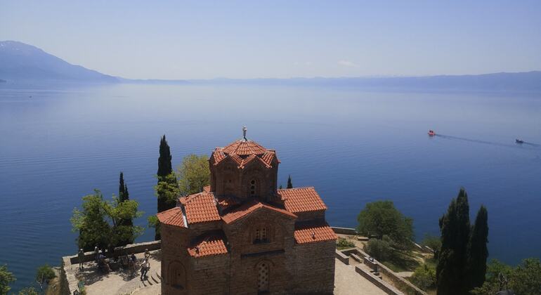 Là où les eaux bleues rencontrent les rues anciennes : Visite gratuite à la découverte d'Ohrid, North Macedonia