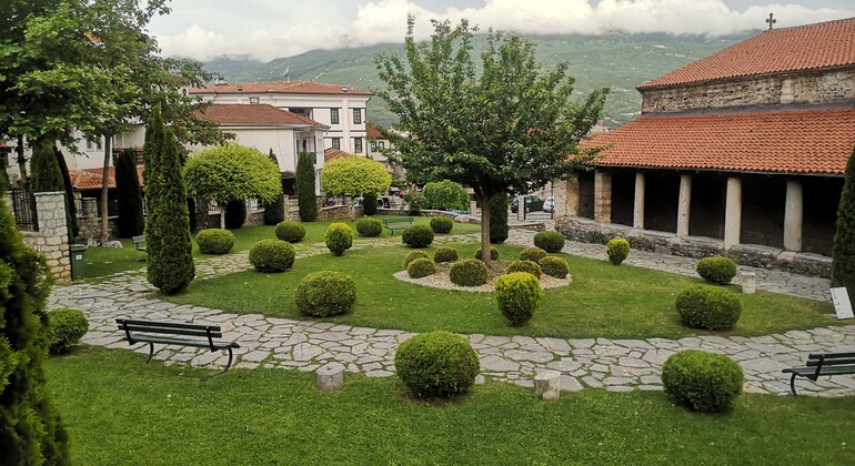 where-the-blue-waters-meet-the-ancient-streets-discover-ohrid-with-me-es-2