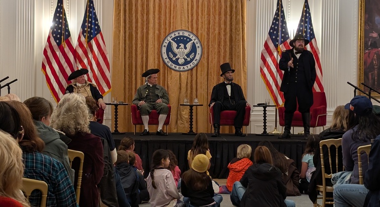 nixon-library-and-museum-tour-es-5